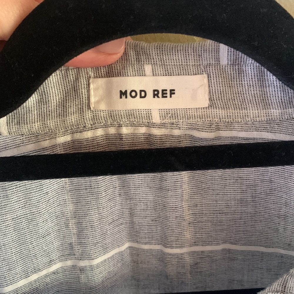MOD REF gray top - Picture 3 of 6